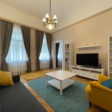 Fullmoon Apartments 1 Szeged Bagian luar foto