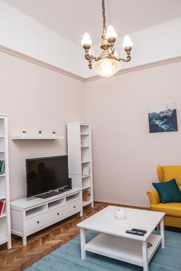 Fullmoon Apartments 1 Szeged Bagian luar foto